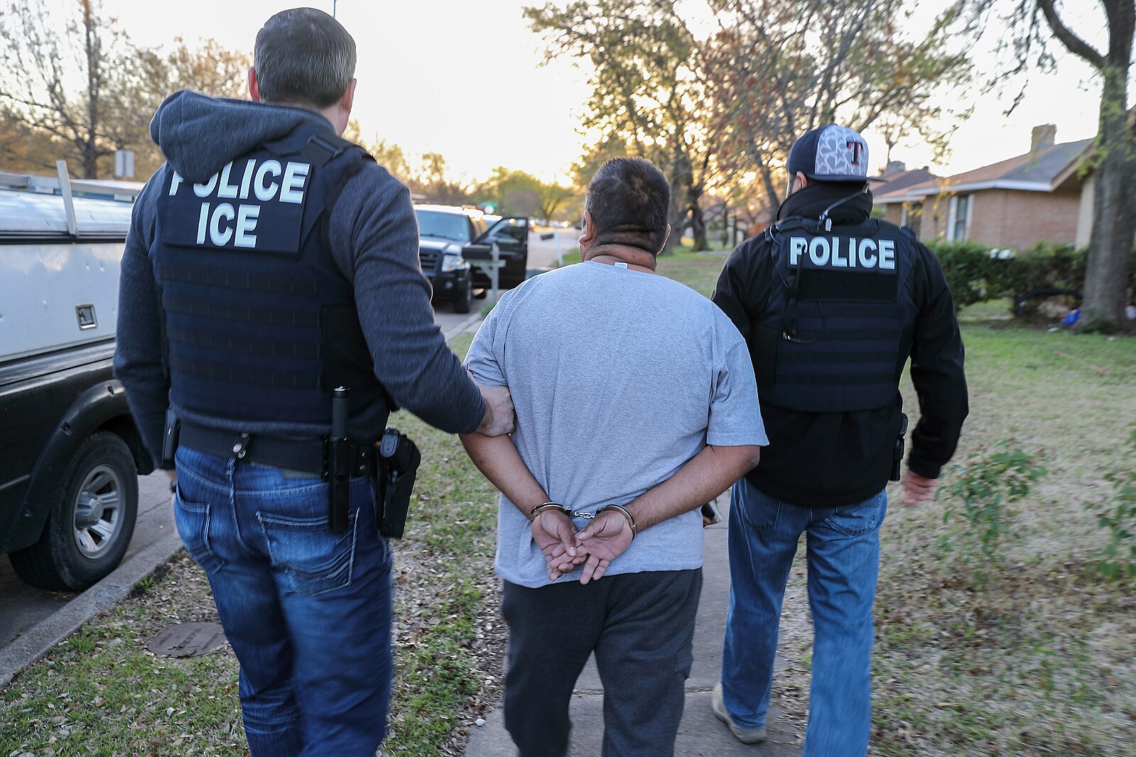 BREAKING: Tom Homan’s ICE Takes Down Over 100 Tren de Argua Gangsters in Colorado Town They Took Over